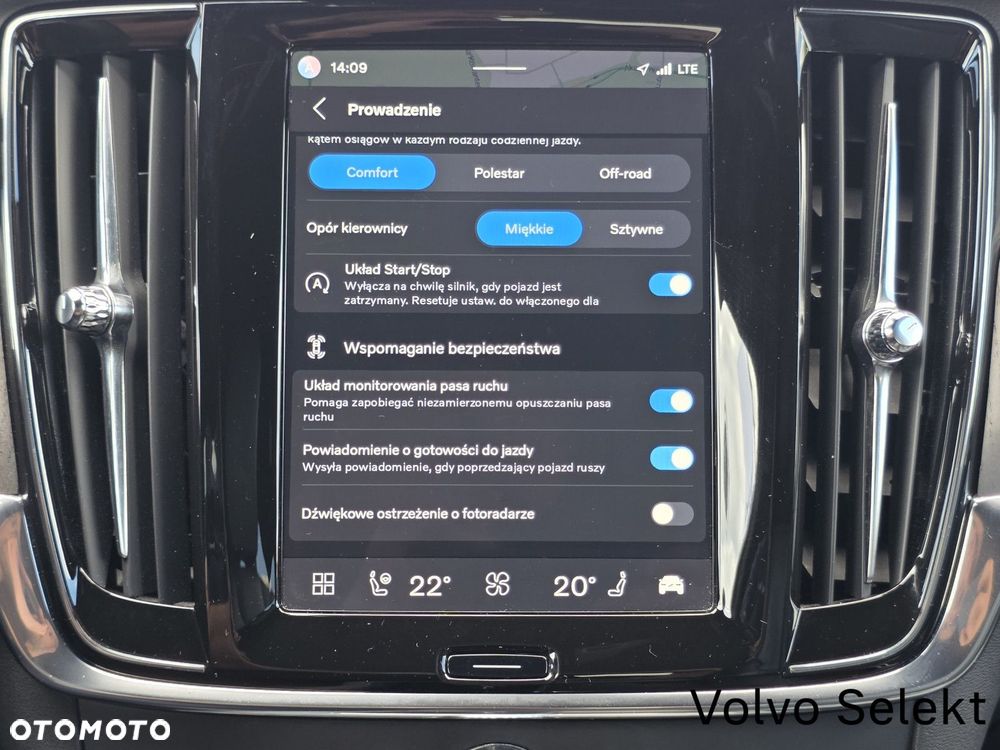 Volvo V90 Cross Country - 27