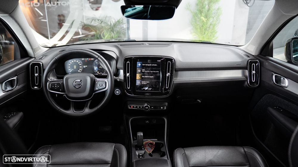 Volvo XC 40 2.0 D3 Momentum Geartronic - 25