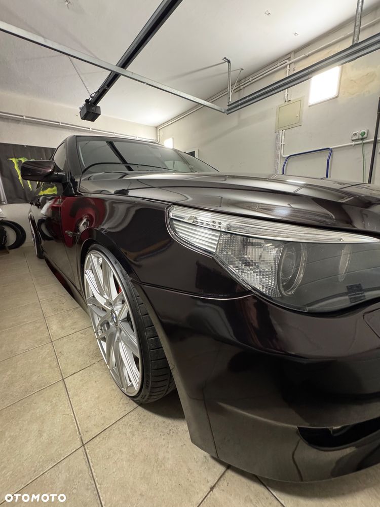 BMW E60 2003 photo 4