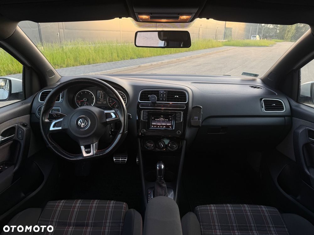 Volkswagen Polo - 18