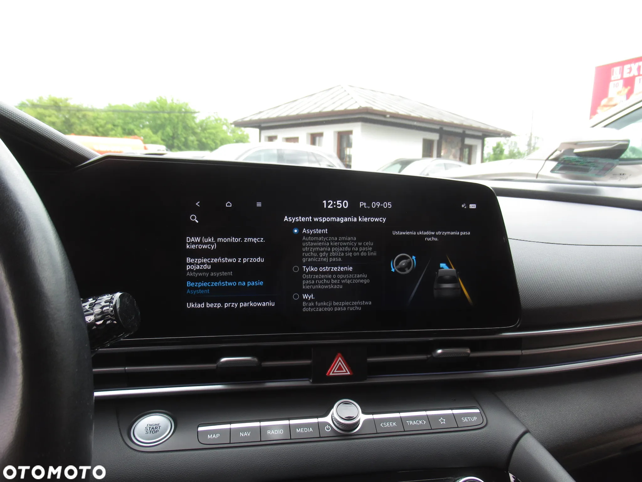 Hyundai Elantra 1.6 Executive CVT - 26