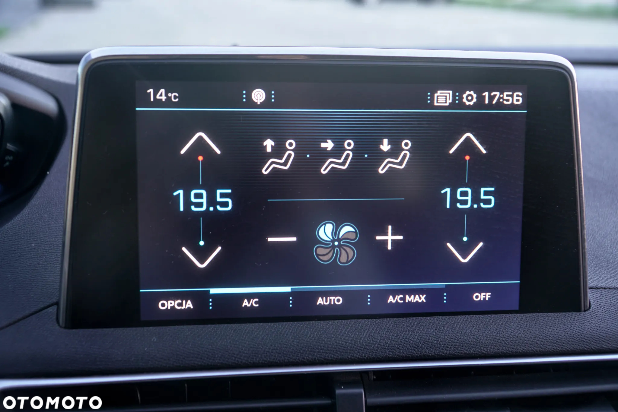 Peugeot 3008 1.6 BlueHDi Active S&S EAT6 - 20