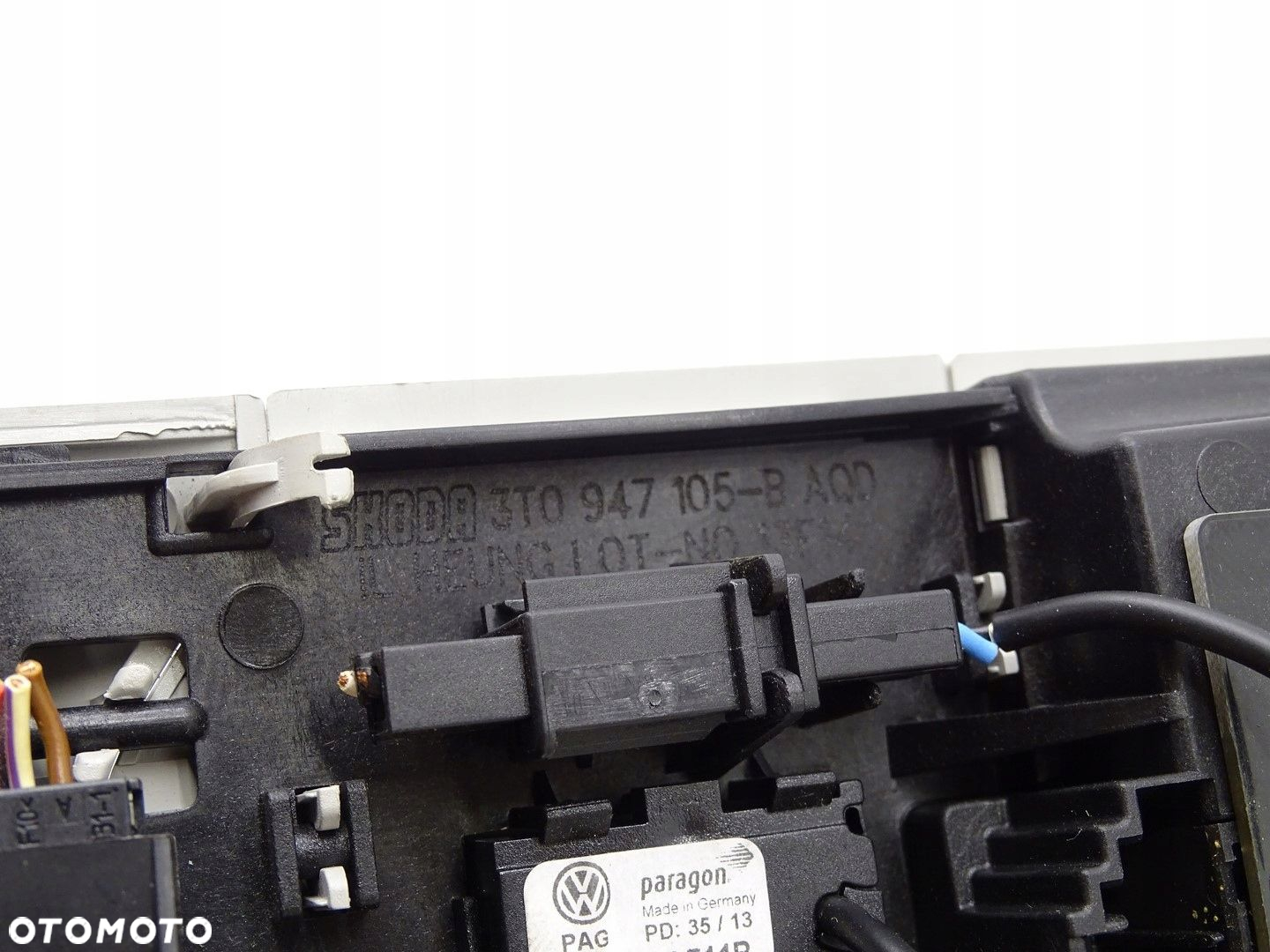 LAMPKA OŚWIETLENIA WNĘTRZA KABINY PODSUFITKI SKODA YETI I 5L 3T0947105B - 4