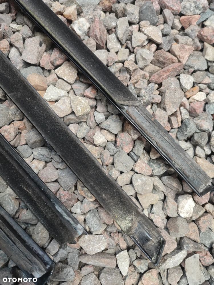 BMW E46 SEDAN ORYGINALNY KOMPLETNY KOMPLET LISTEW OZDOBNYCH SCHADOW-LINE / CZARNY WYSOKI POŁYSK / GLANZSCHWARZ M-PAKIET W DOBRYM STANIE O NR. 51 13 2 695 281 / 51 13 2 695 282 / 51 34 2 695 290 / 51 34 2 695 289 / 51 33 2 695 284 OEM W DOBRYM STANIE - 37