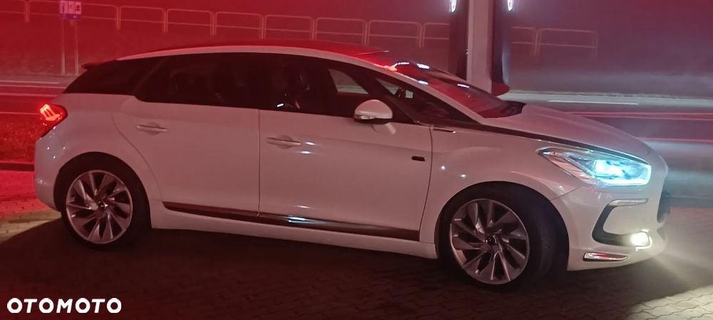 Citroën DS5 Hybrid4 EGS6 SoChic - 23