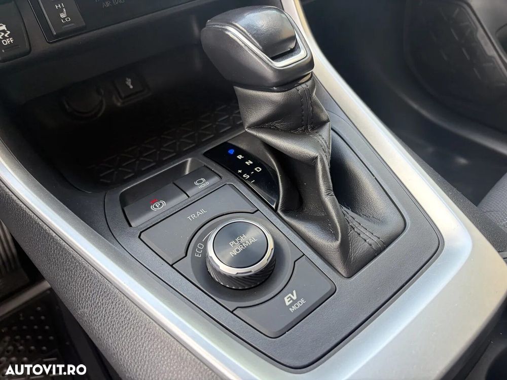 Toyota RAV4 - 26