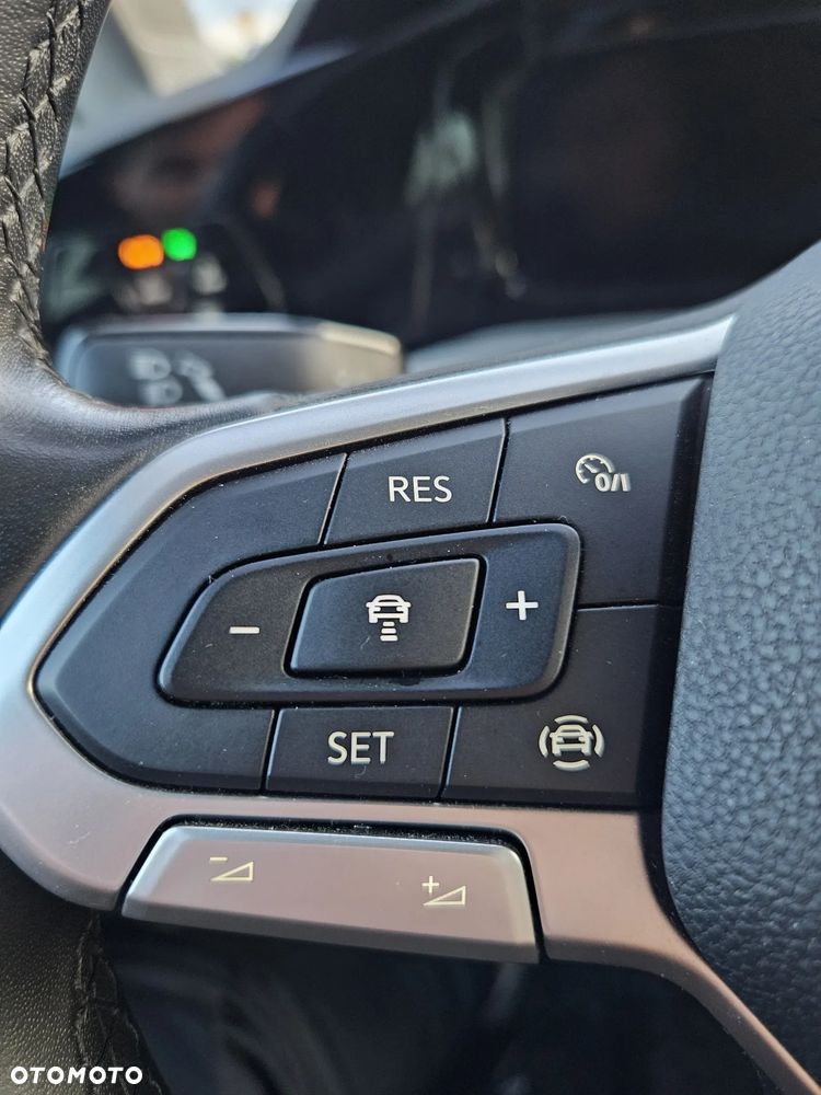 Volkswagen Golf 2.0 TDI Life - 17