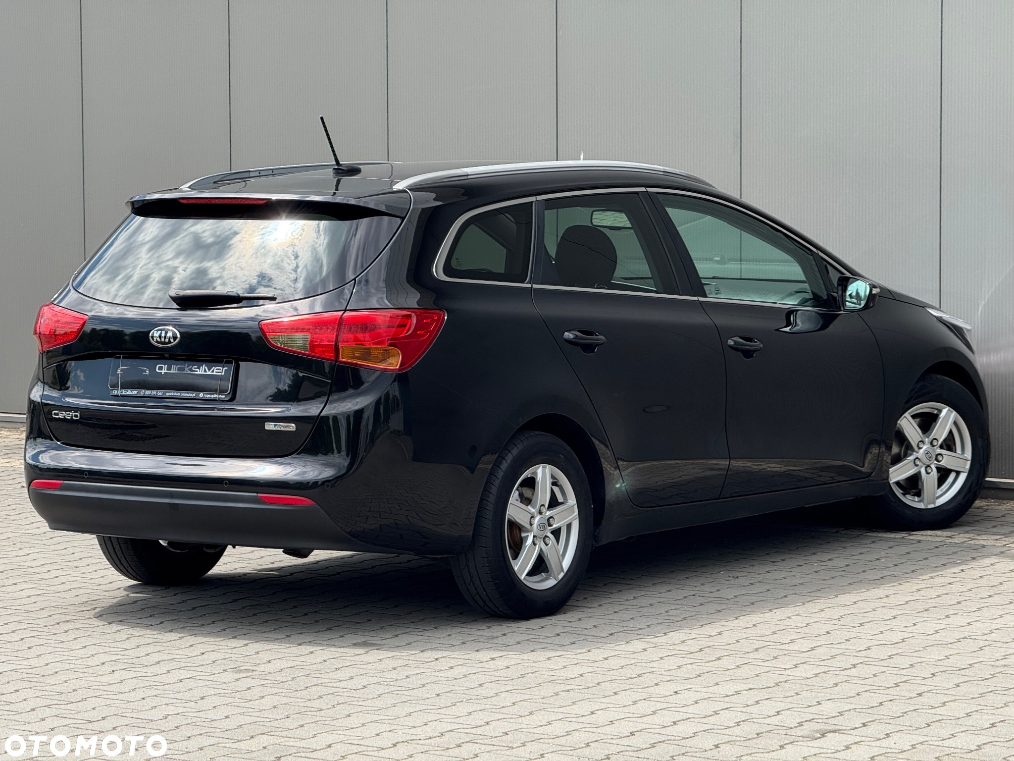 Kia Ceed - 12