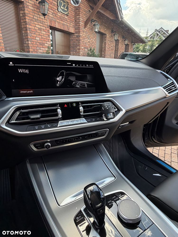 BMW X5 xDrive40i mHEV - 8