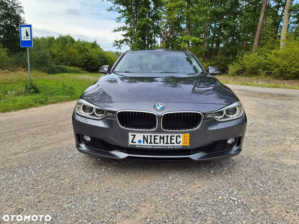 BMW Seria 3 320i - 2