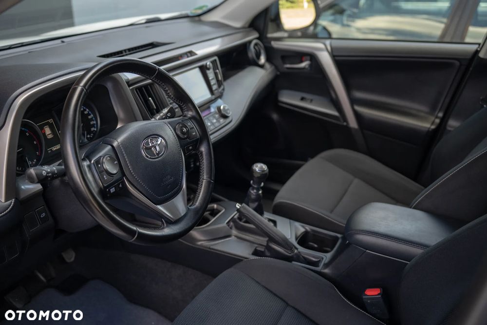 Toyota RAV4 2.0 D-4D Active 4x2 - 16