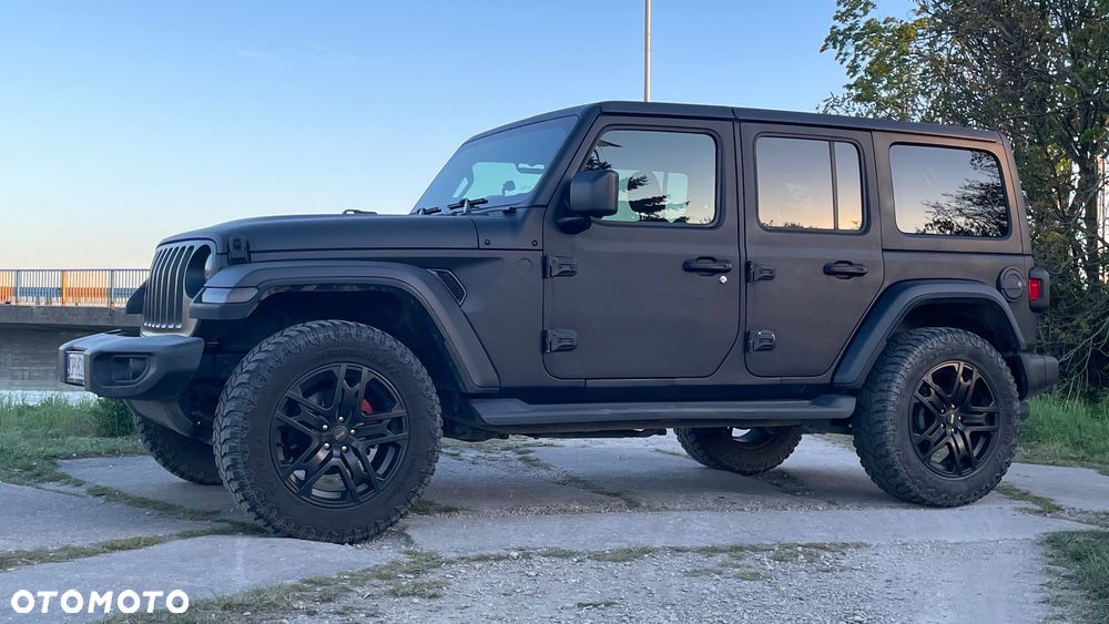 Jeep Wrangler - 1