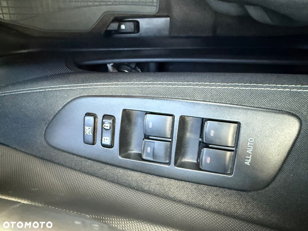 Toyota Auris 1.6 Premium MM - 16