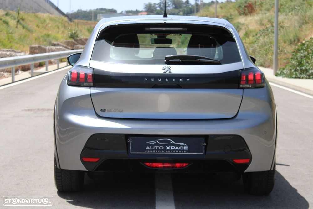 Peugeot e-208 50 kWh Allure - 17