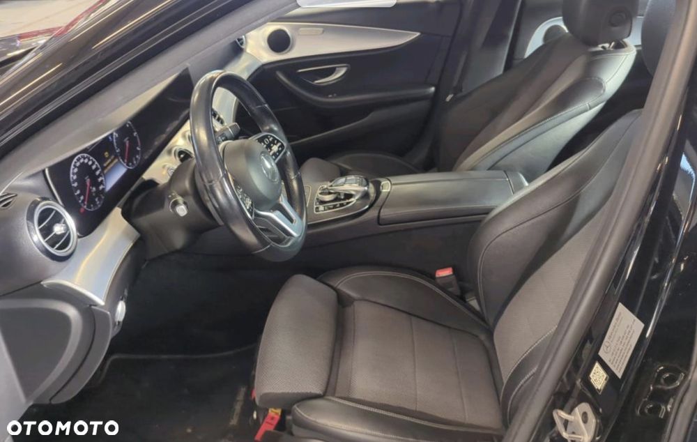 Mercedes-Benz Klasa E 220 d 4-Matic Avantgarde - 5