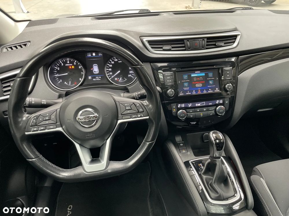 Nissan Qashqai 1.3 DIG-T N-Connecta DCT - 14