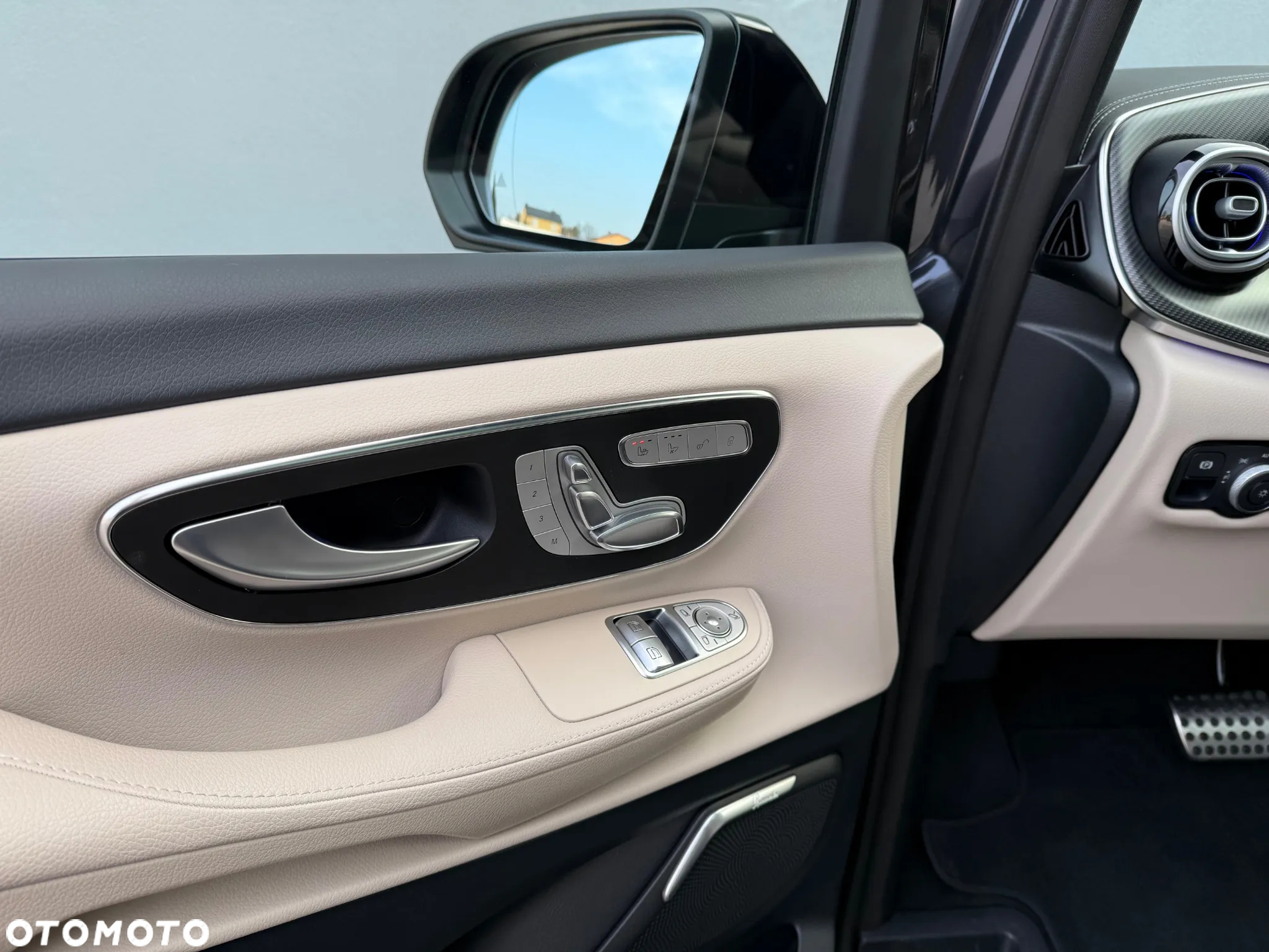 Mercedes-Benz Klasa V 300 d 4-Matic Avantgarde 9G-Tronic (d³ugi) - 28