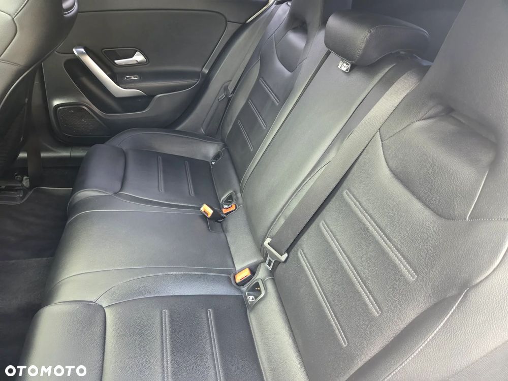 Mercedes-Benz Klasa A 180 d 7G-DCT Edition 19 - 15