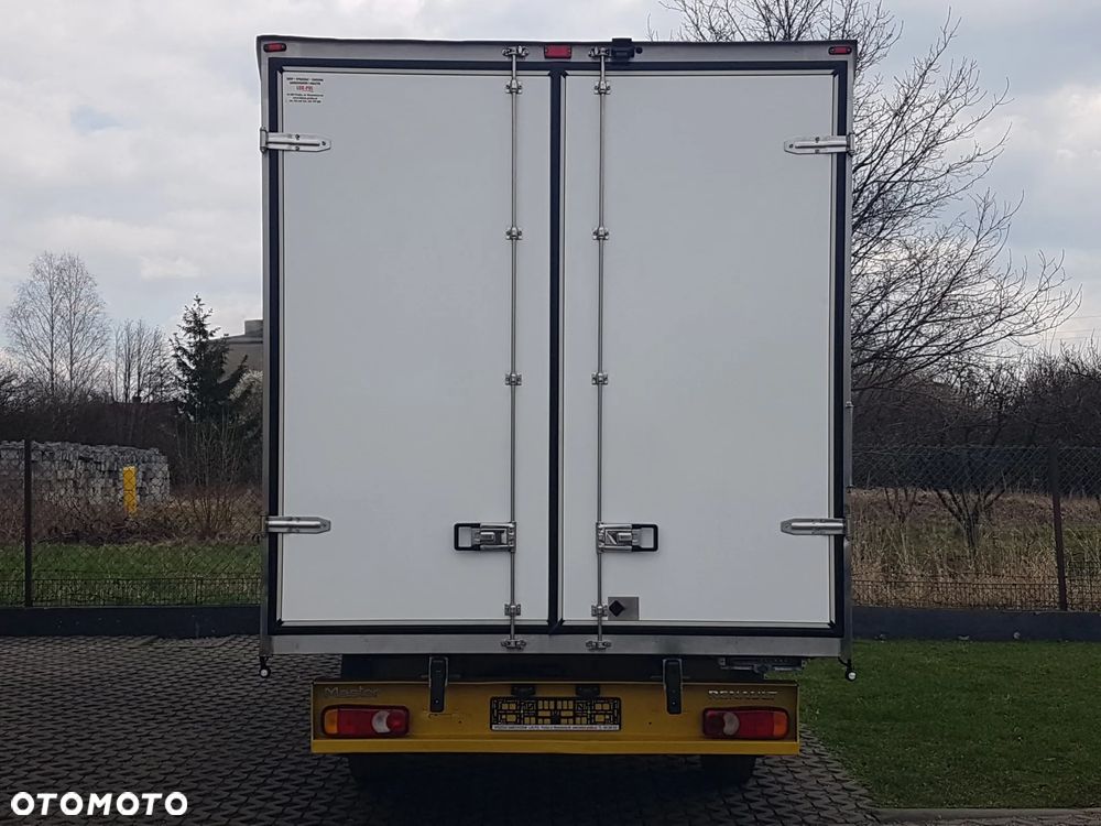 Renault MASTER KONTENER 8EP 4,22x2,24x2,24 KLIMA KRAJOWY MANUAL  6-BIEGÓW DMC 3500 KG - 17
