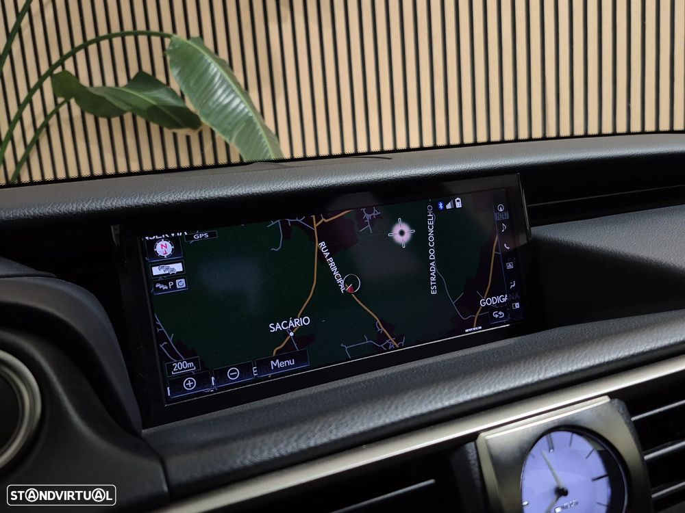 Lexus IS 200 t SPORT - 12