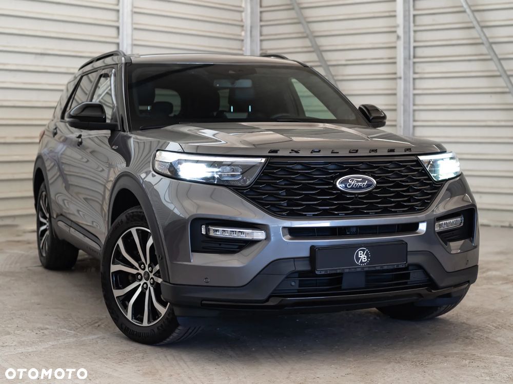 Ford Explorer - 1