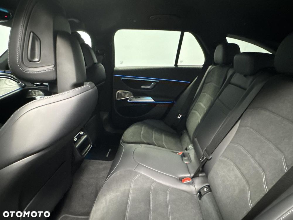 Mercedes-Benz Klasa E 220 d 4Matic 9G-TRONIC Edition AMG Line - 22