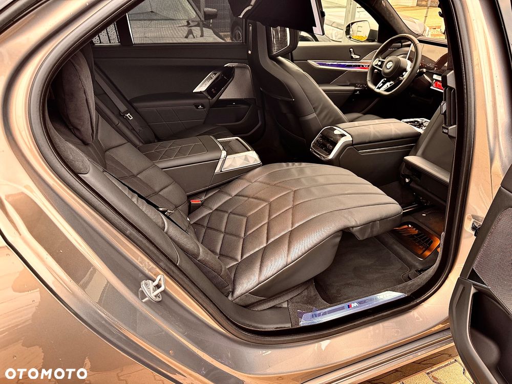 BMW Seria 7 ver-740d-xdrive-mhev-m-sport-sport - 21