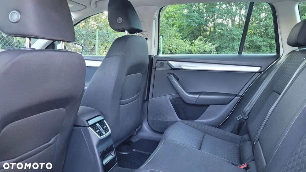 Skoda Octavia 1.4 TSI Green tec Edition - 6