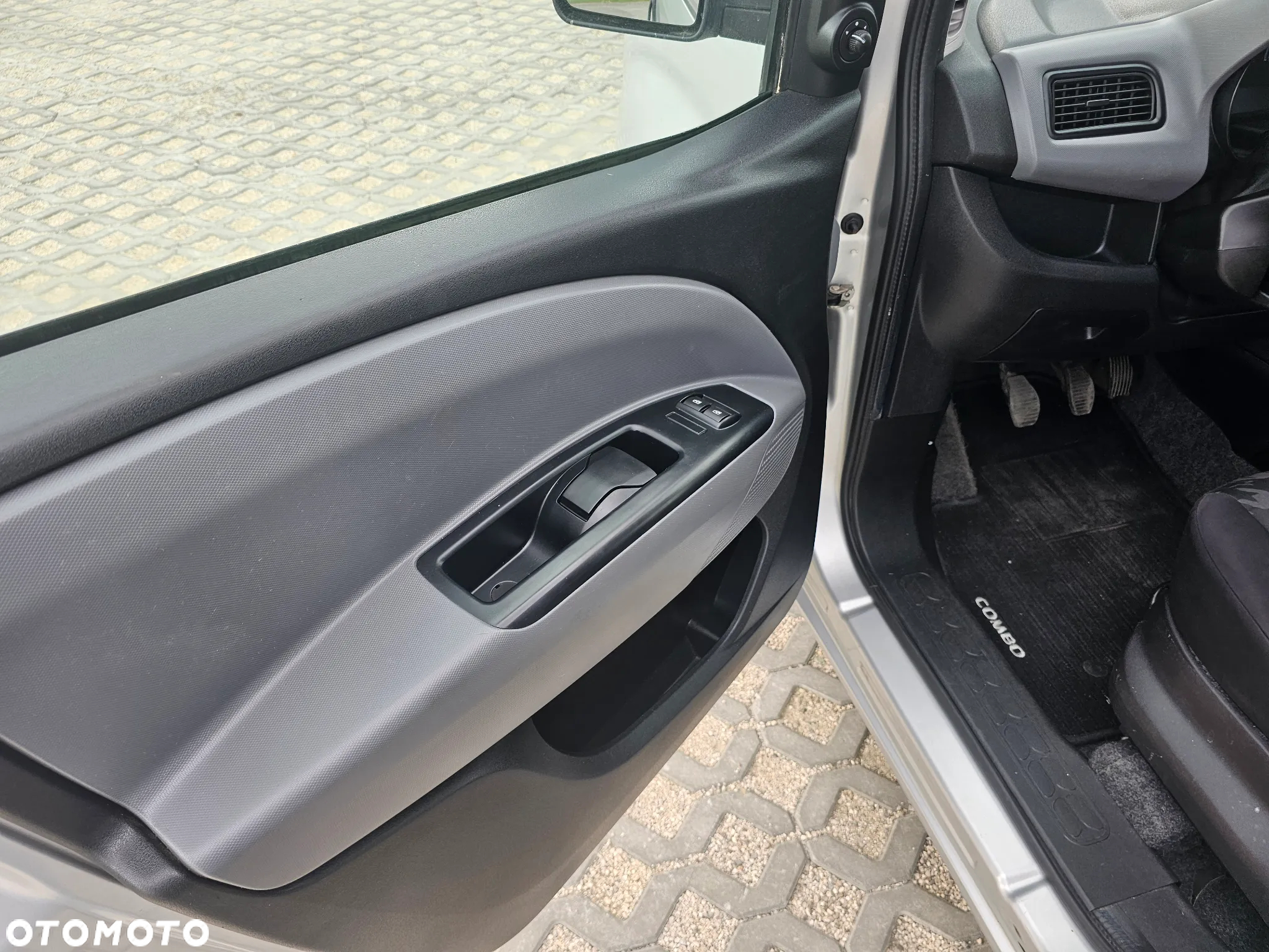 Opel Combo - 10