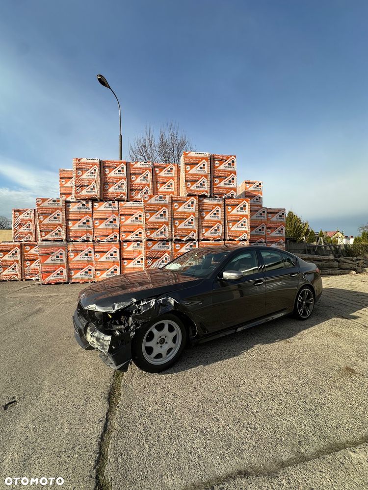 BMW Seria 5 M550i xDrive sport - 20