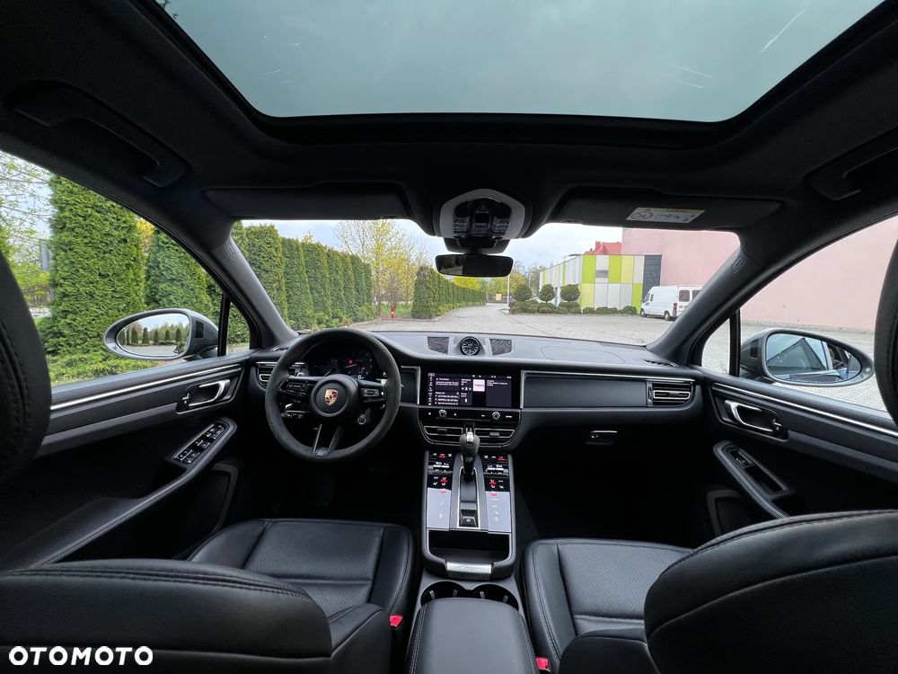 Porsche Macan T - 25