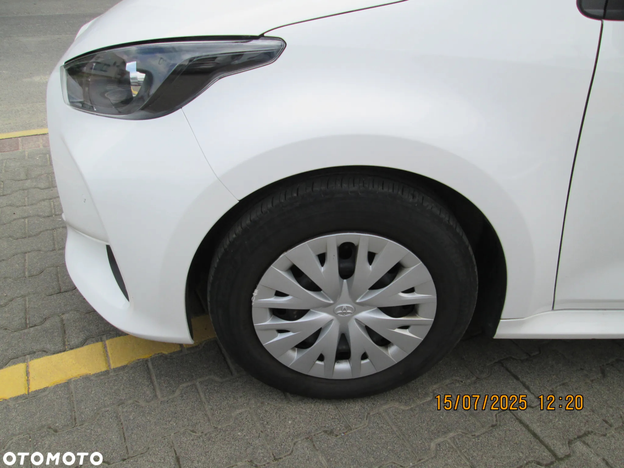 Toyota Yaris 1.5 Comfort - 19