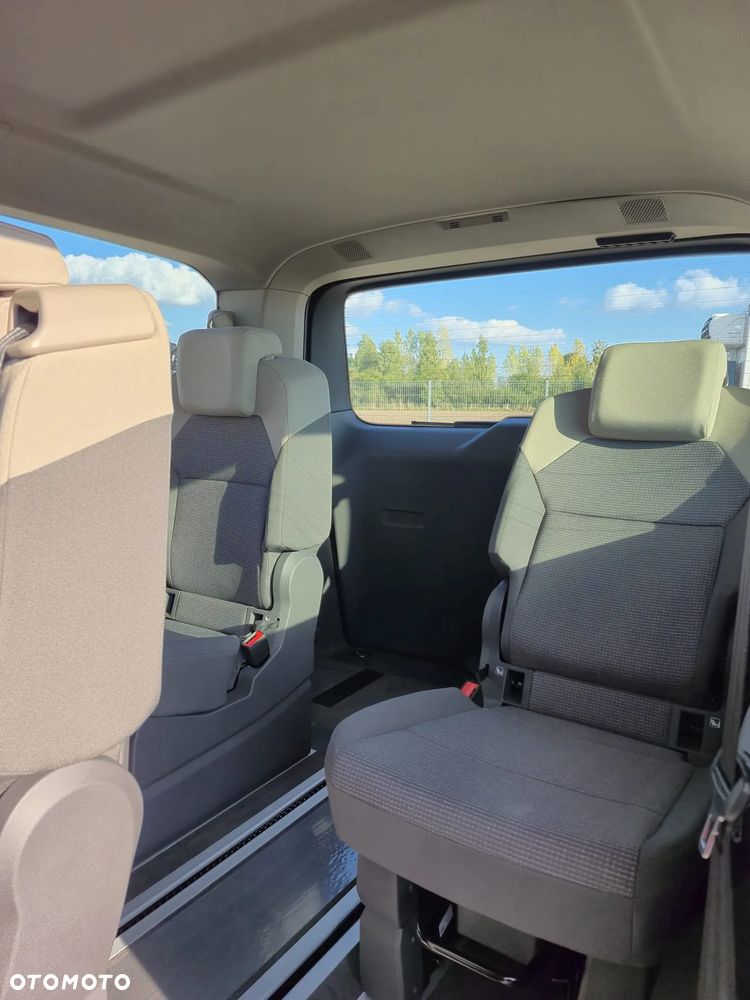 Volkswagen Multivan - 19