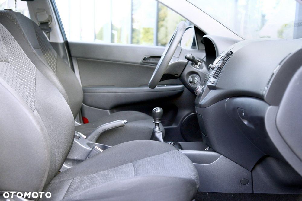 Hyundai i30 1.4 Comfort - 13