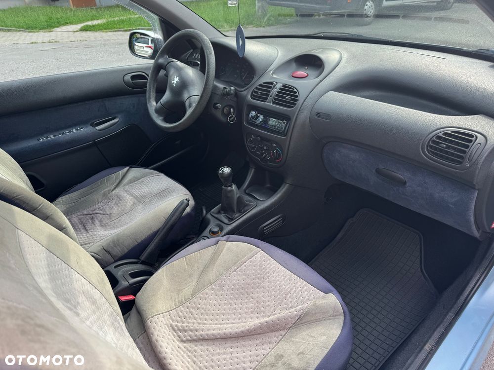 Peugeot 206 1.1 XR - 12