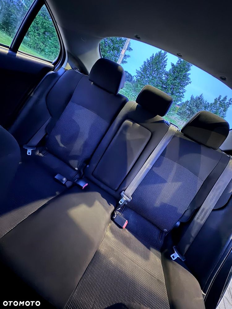 Mitsubishi Lancer 1.8 Intense - 8