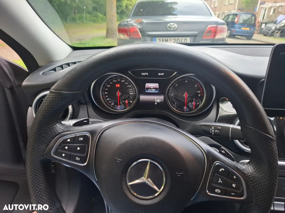 Mercedes-Benz CLA 220 d Shooting Brake Aut. - 2