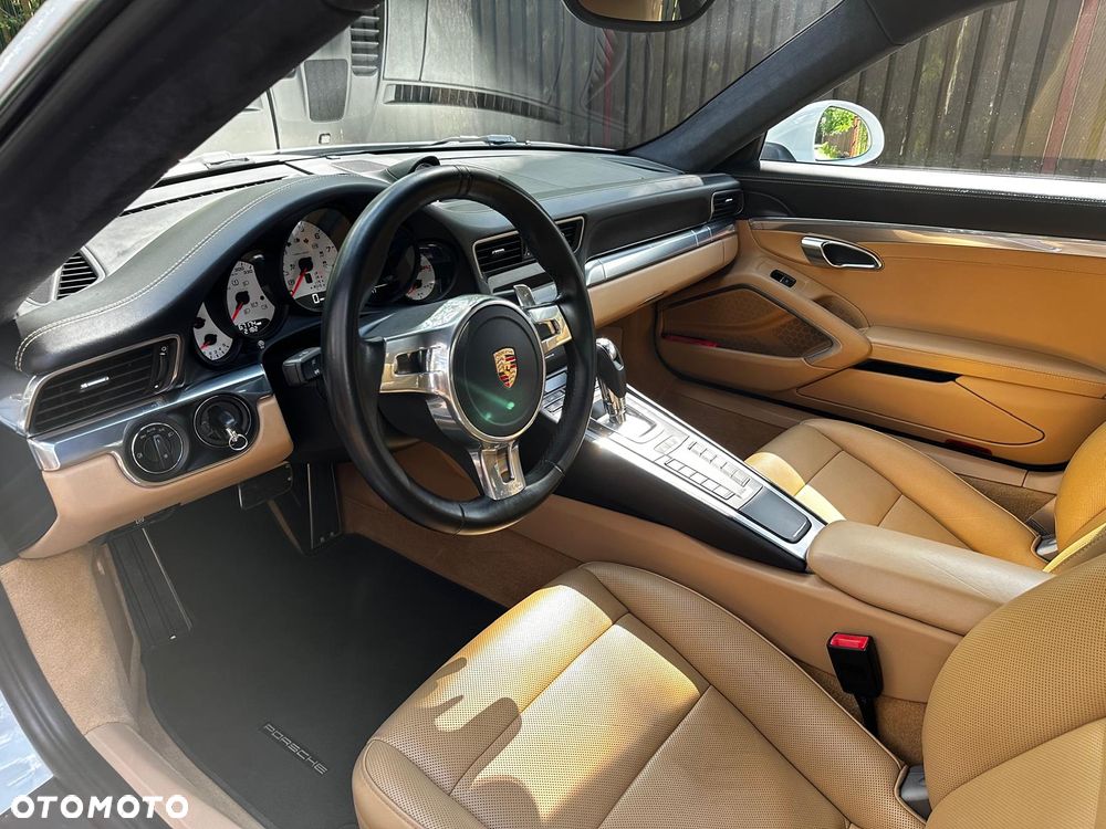 Porsche 911 Carrera S PDK - 9