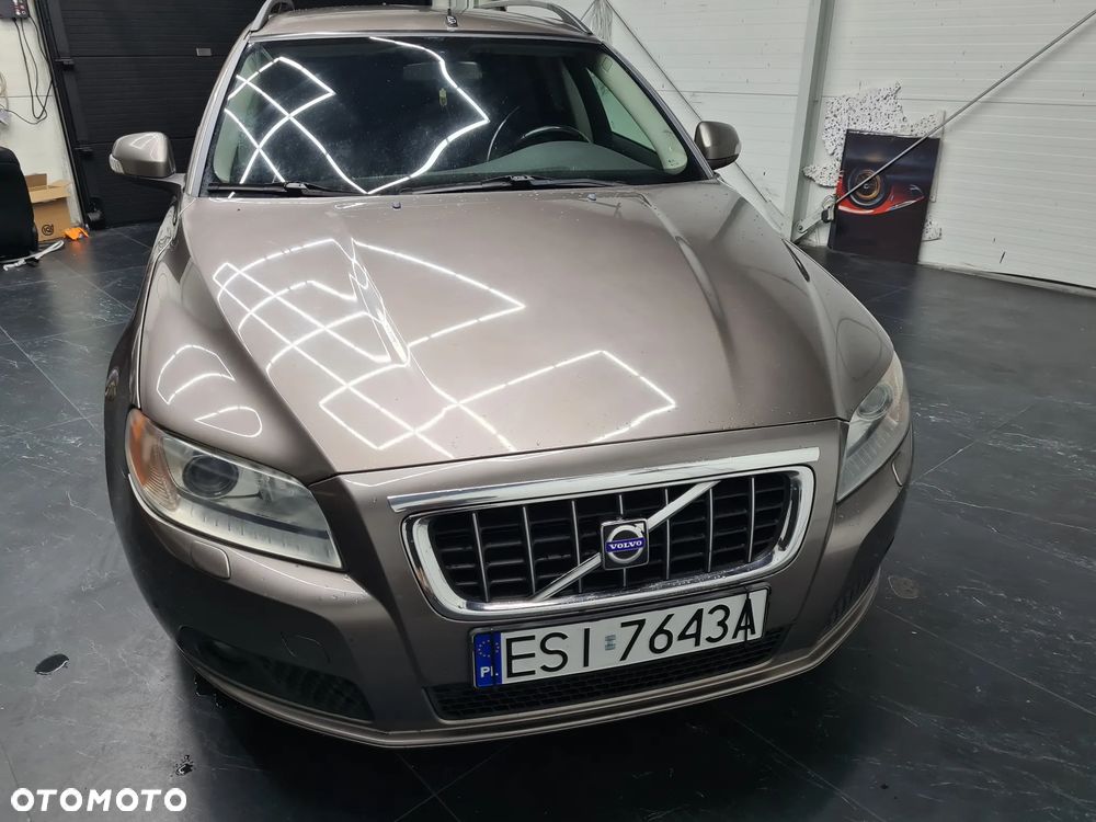 Volvo V70 2.4D Summum - 28