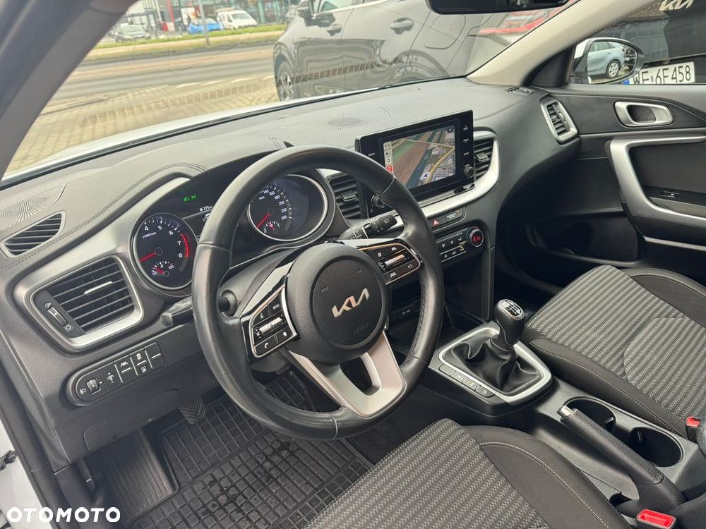 Kia Ceed 1.5 T-GDI M - 9