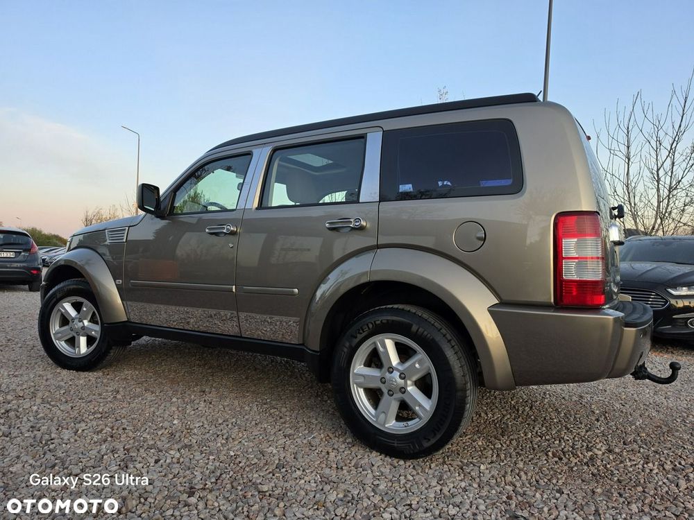 Dodge Nitro - 12