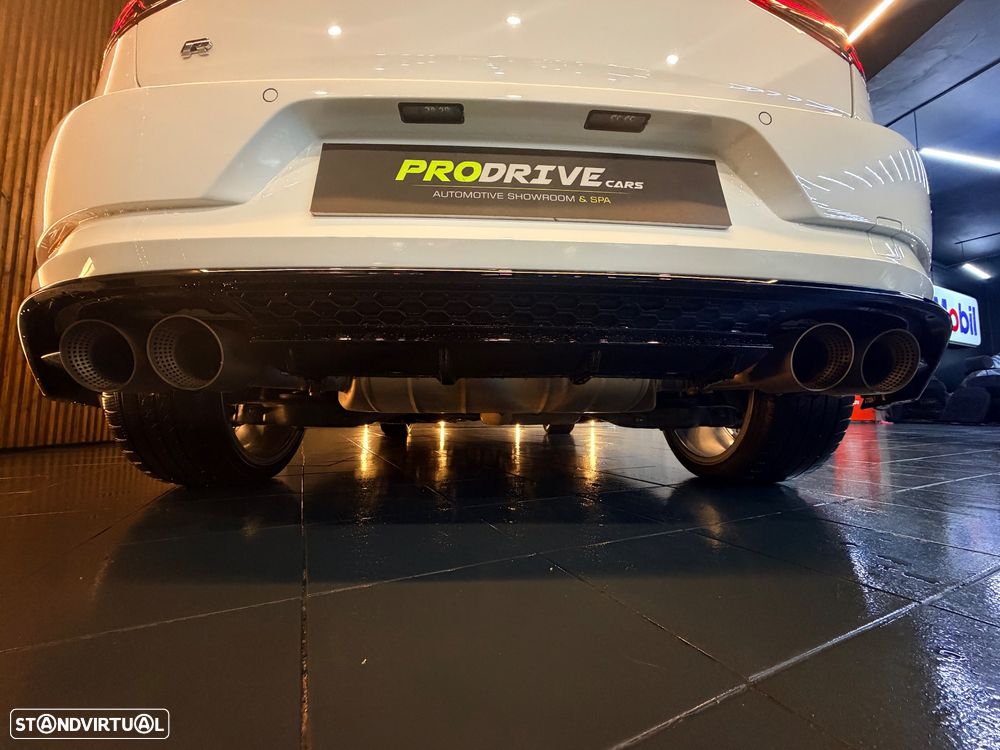 VW Golf R 4Motion (BlueMotion ) DSG - 17