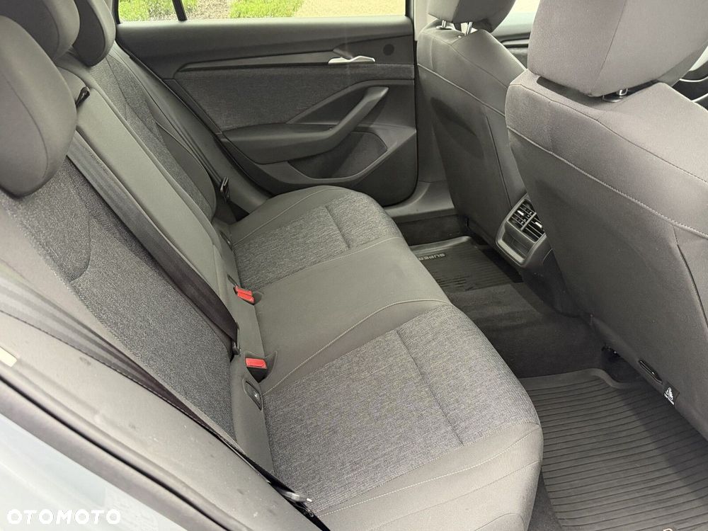 Skoda Superb 2.0 TDI SCR Essence DSG - 19