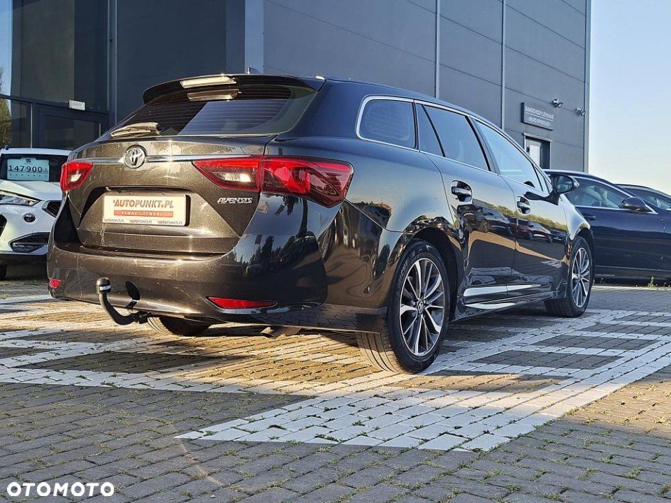 Toyota Avensis - 4