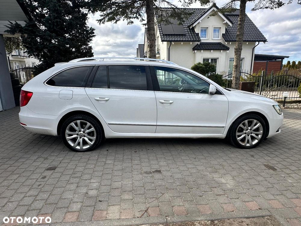 Skoda Superb 2.0 TDI 4x4 Elegance DSG - 4