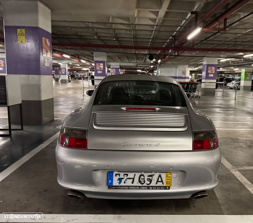 Porsche 911 (996) Carrera 4 - 9