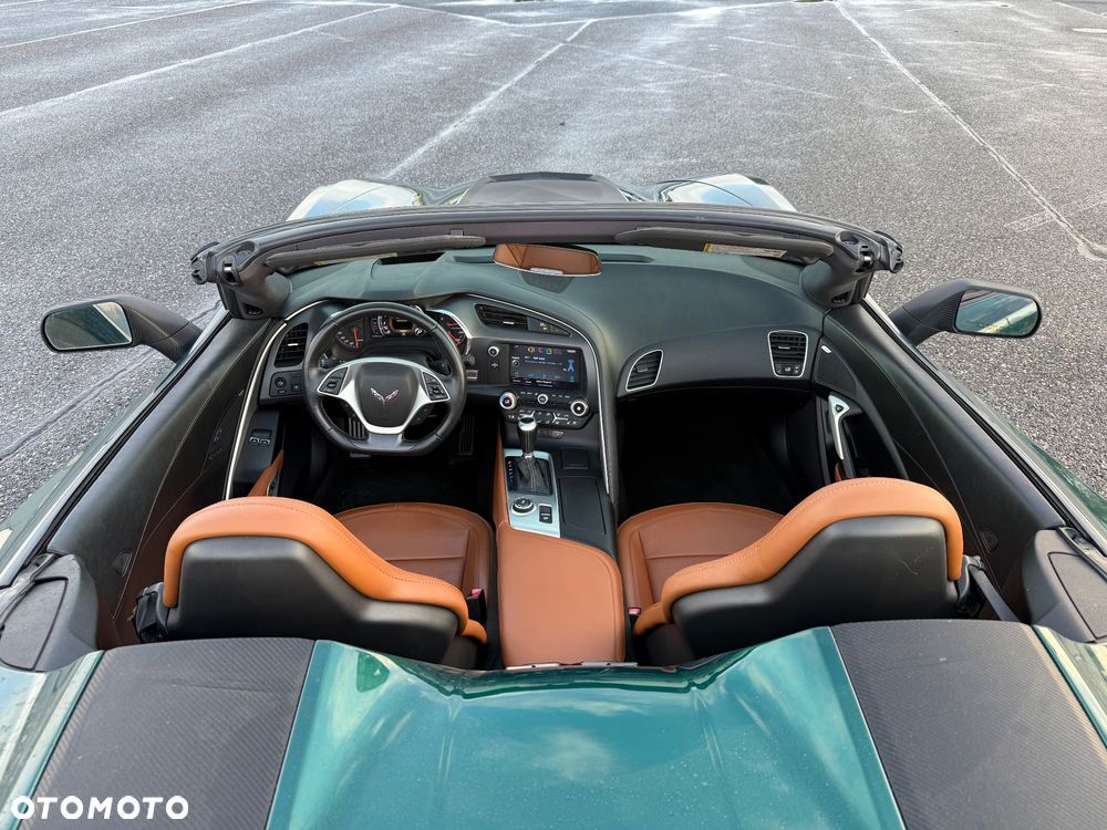 Chevrolet Corvette - 15