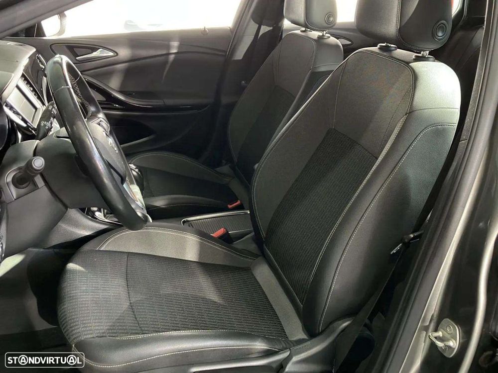 Opel Astra Sports Tourer - 13