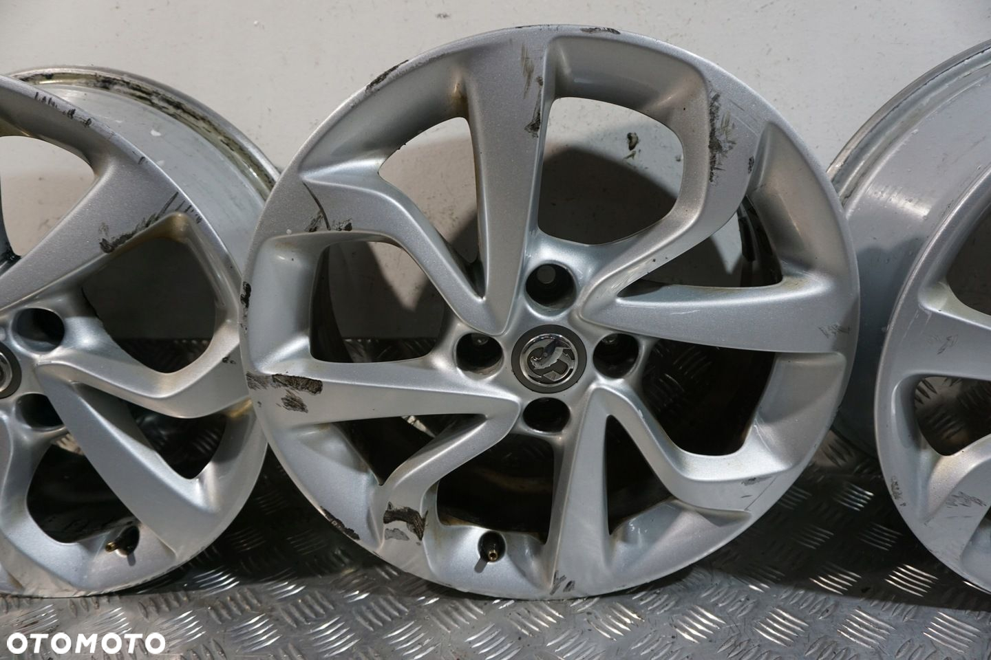 FELGA FELGI ALUMINIOWE 16X6,5J 4X100 OPEL CORSA E 14-19 POZNAŃ - 3