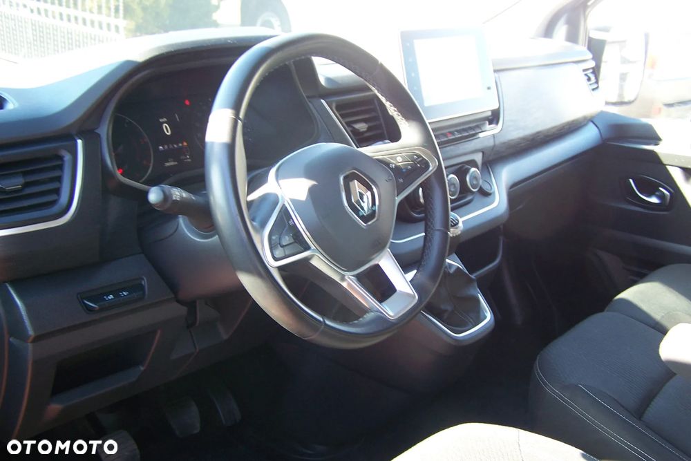 Renault Trafic 2.0 dCi - 10